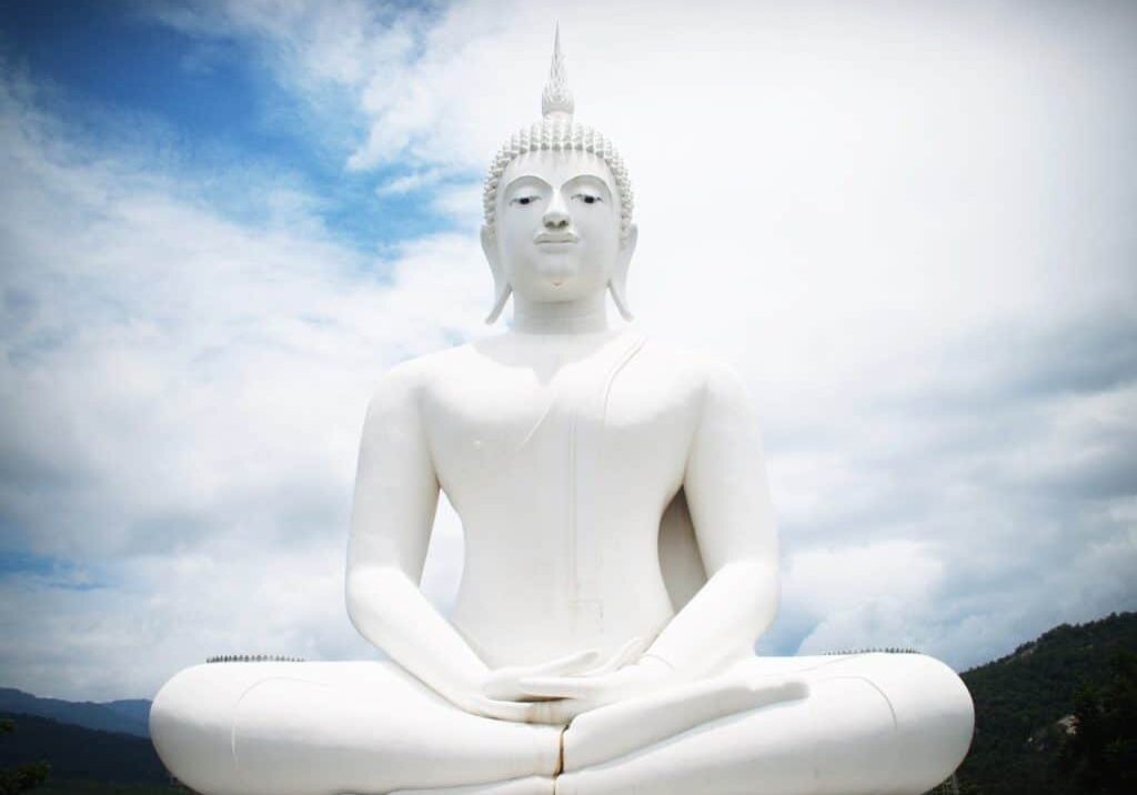 Buddha image as a metaphor for sacred body